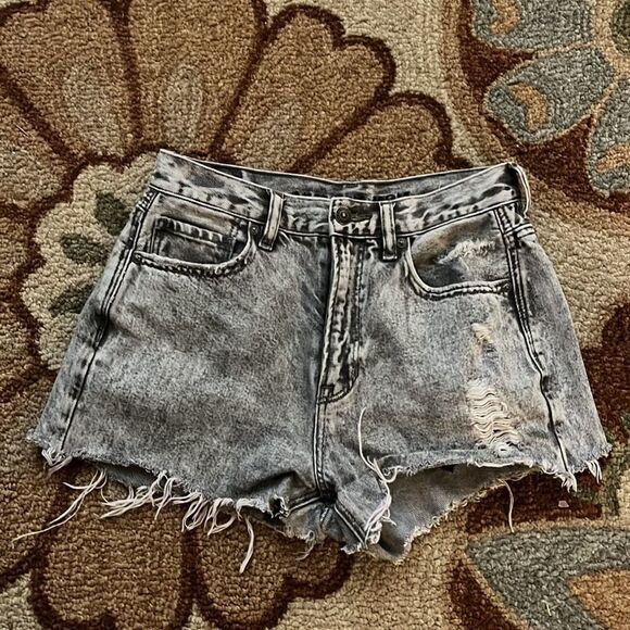 EUC AMERICAN EAGLE OUTFITTERS SIZE 4 MOM JEAN SHORT CUTOFFS DISTRESSED - Picture 5 of 12